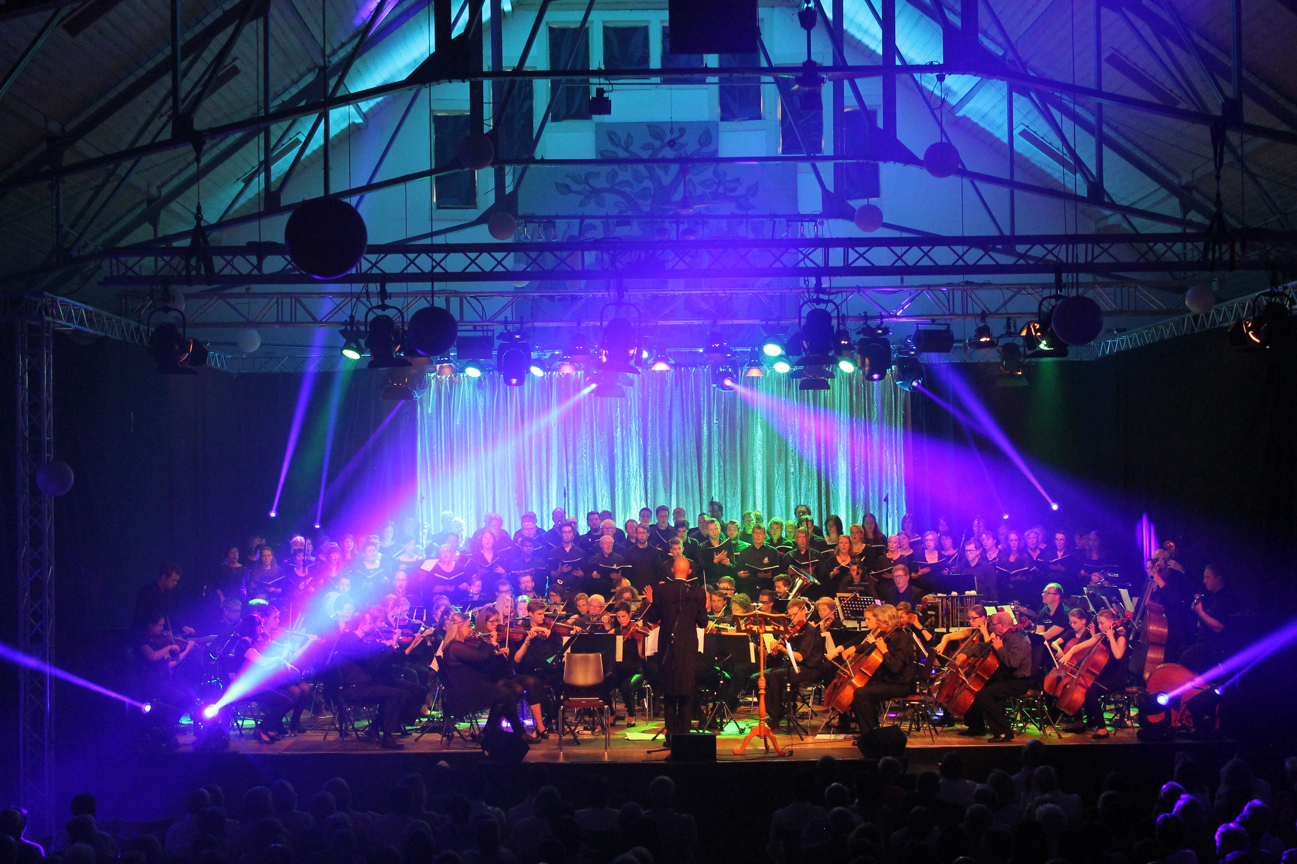 Junge Philharmonie Lennestadt auf der Bühne